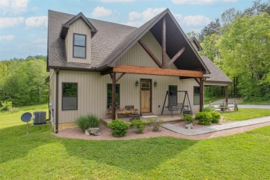 Lake Home For Sale in Bowling Green, Kentucky