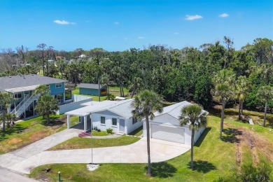 (private lake, pond, creek) Home For Sale in Englewood Florida