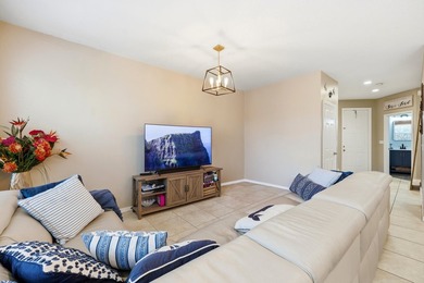 Move-In Ready 3-Bedroom Townhome! Freshly painted and - photo 8