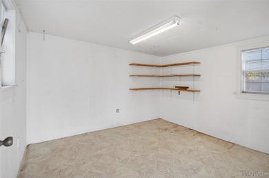 Owner has to sell price reduced $60,000.00. Stunning Lakefront - photo 16
