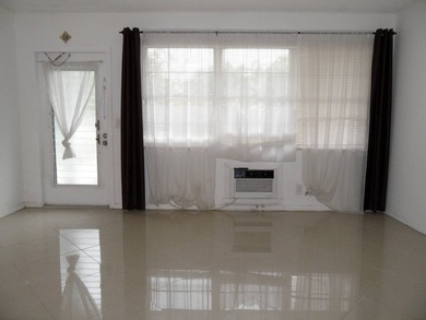 ACCEPTING OFFERS!! Enjoy easy living in this charming 1st floor - photo 8