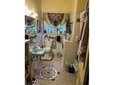 Historic farm house in need of being brought back to its - photo 12