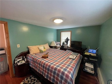Beautifully renovated Colonial located in a desirable Riverside - photo 14