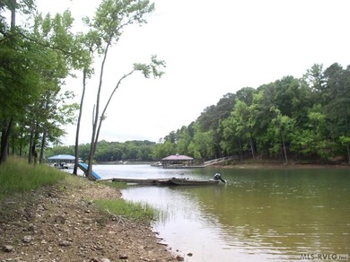 Discover your perfect lake getaway in the premier, upscale - photo 4