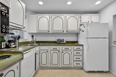 One Bedroom Condo With PGA Golf Course and Lake Views-Can Be - photo 3