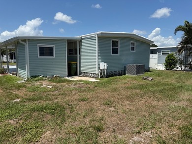 Move-In Ready 2BR/2BA Home with Major Updates in Saralake - photo 7