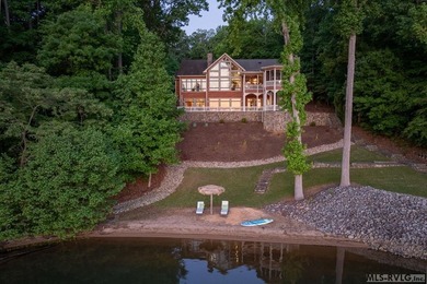 You don't come to Lake Gaston for ordinary-you come for - photo 5