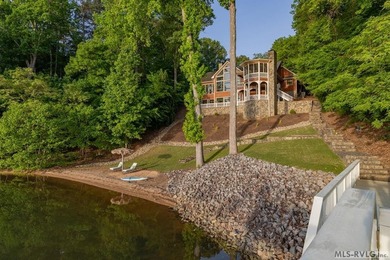 You don't come to Lake Gaston for ordinary-you come for - photo 6