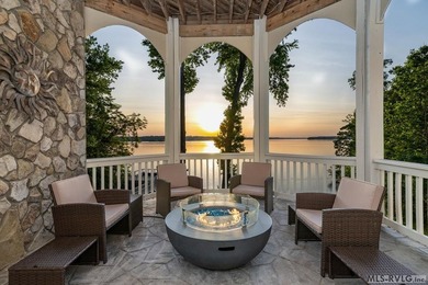 You don't come to Lake Gaston for ordinary-you come for - photo 7