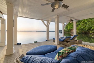 You don't come to Lake Gaston for ordinary-you come for - photo 10