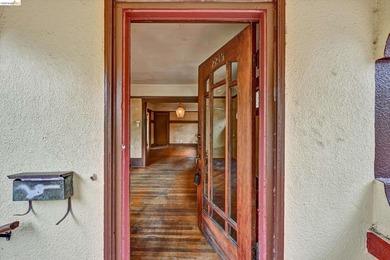 Located in the heart of South Berkeley, this property presents - photo 5
