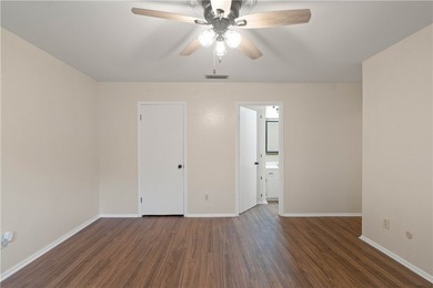 Welcome to 913 Pyramid Dr., a spacious and versatile home - photo 14