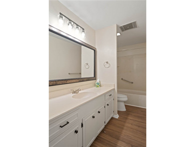 Welcome to 913 Pyramid Dr., a spacious and versatile home - photo 18