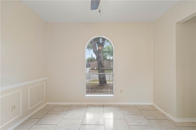 Welcome to 913 Pyramid Dr., a spacious and versatile home - photo 21