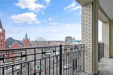 $869000.00 HISTORIC DOWNTOWN FAYETTEVILLE PENTHOUSE - 3 Bedrooms