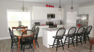 This beautiful 3-bedroom, 3-bathroom brick patio home is only - photo 10