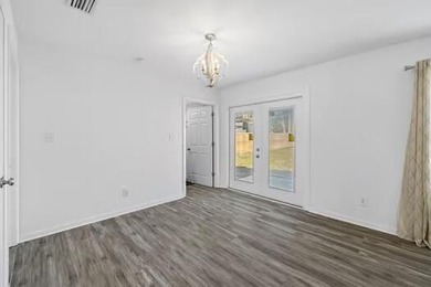 Prime Investment Opportunity! Discover a rare and versatile - photo 13