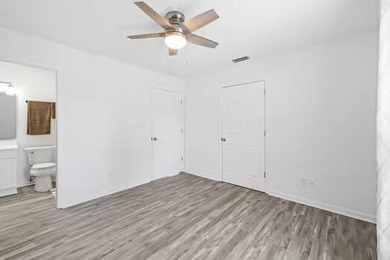 Prime Investment Opportunity! Discover a rare and versatile - photo 17