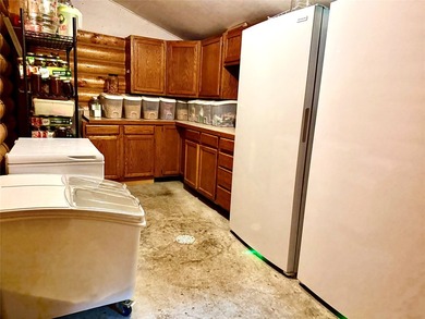 Motivated Seller wanting a quick close. Cash consideration - photo 26