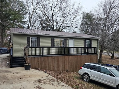 (private lake, pond, creek) Home For Sale in Cookeville Tennessee