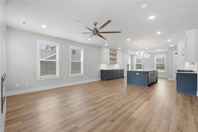 Like-new home on the golf course in The Greens at Sugar Creek - photo 6