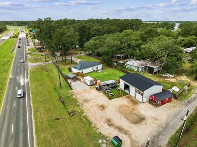 Prime Investment Opportunity! Discover a rare and versatile - photo 38