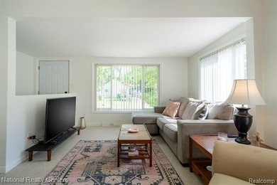 Welcome home to this absolutely adorable, fully updated ranch - photo 6