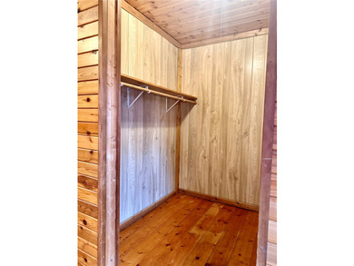 Motivated Seller wanting a quick close. Cash consideration - photo 48