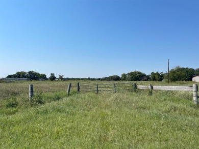 Lake Acreage For Sale in Corsicana, Texas