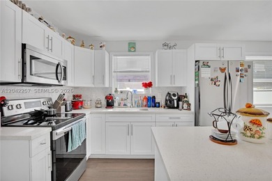 This 3 bedroom, 2 bathroom home offers 1,692 sq ft of - photo 8