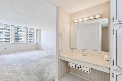 Renovator's delight - opportunity to own in the beautiful - photo 10