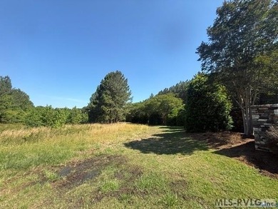 Dreaming of lake life with the perfect blend of privacy - photo 3