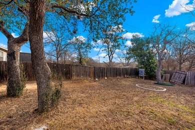 3-bedroom, 1-bath home sits in the heart of Kerrville, just - photo 15