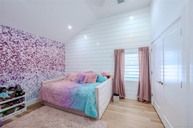 Your Dream Home Awaits!! Custom Ranch Renovated And Meticulously - photo 22