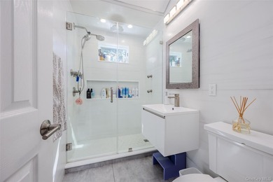 Your Dream Home Awaits!! Custom Ranch Renovated And Meticulously - photo 26