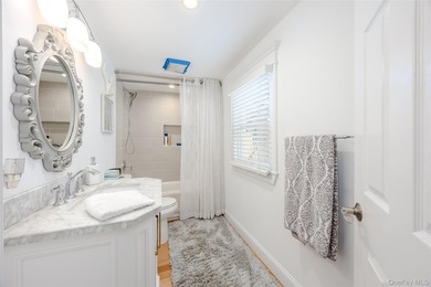 Your Dream Home Awaits!! Custom Ranch Renovated And Meticulously - photo 28