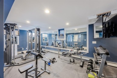 Your Dream Home Awaits!! Custom Ranch Renovated And Meticulously - photo 31