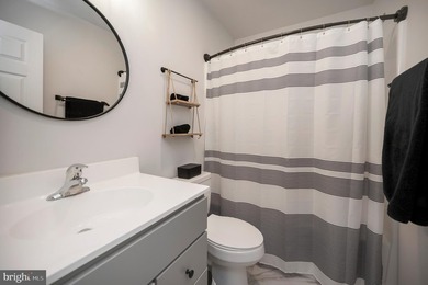 Welcome to 708 Eastover Parkway, where modern design, flexible - photo 33
