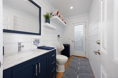 Your Dream Home Awaits!! Custom Ranch Renovated And Meticulously - photo 36