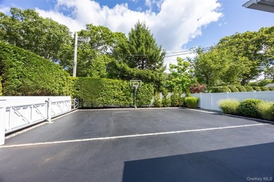 Your Dream Home Awaits!! Custom Ranch Renovated And Meticulously - photo 48