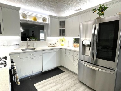 Lake Condo For Sale in Sunrise, Florida