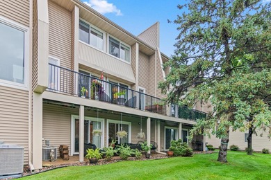 Ask about lenders discounts. Resort-Style Living on the St - photo 2