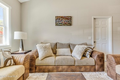 Discover comfort and convenience in this well-maintained - photo 10