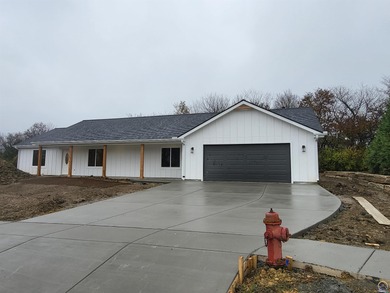 Lake Shawnee Home For Sale in Topeka Kansas