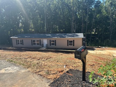 (private lake, pond, coastal) Home For Sale in Mooresville North Carolina