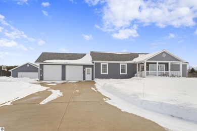 (private lake, pond, creek) Home For Sale in Honor Michigan