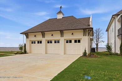 Reservoir Waterfront New Construction! Experience exceptional - photo 4