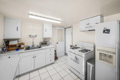 WEST SAN CARLOS DUPLEX, PHENOMENAL INVESTMENT! This 2-level - photo 20