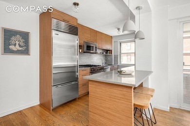 Lower East Side 2br/1bath with outdoor space and insane views of - photo 3
