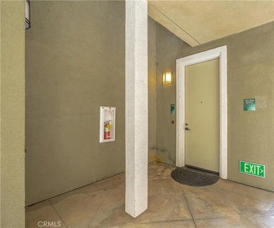 Welcome to a life of unparalleled luxury and comfort! You - photo 4